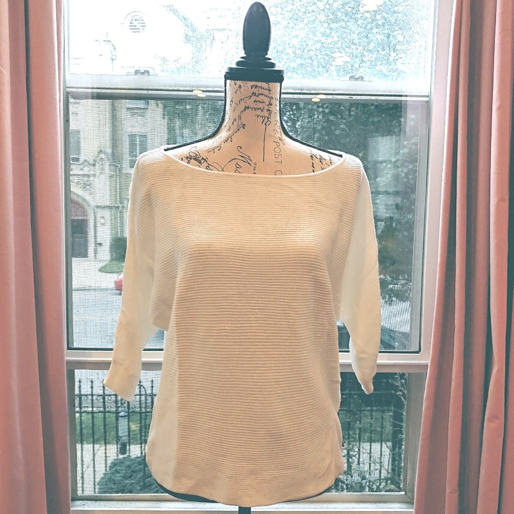 Fabletics White Scoop Neck 3/4 Sweater